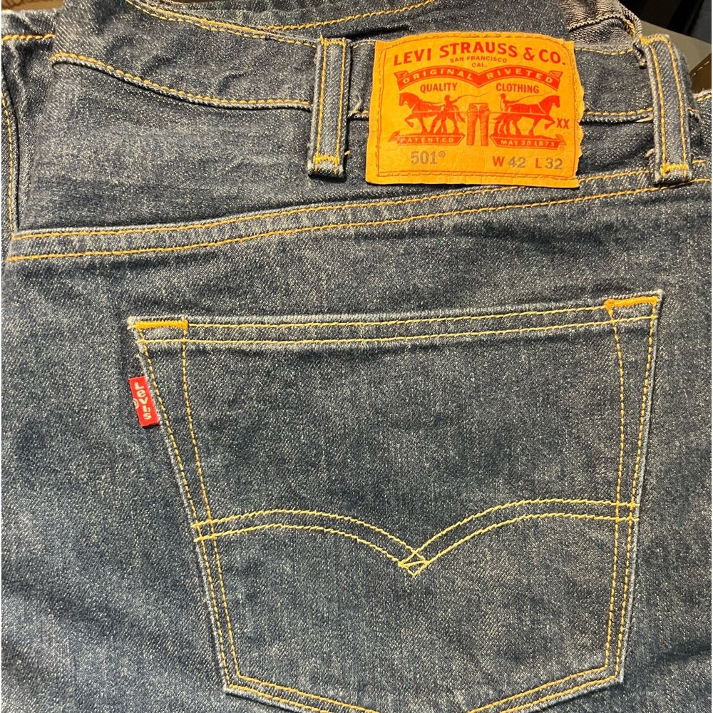 Levi 501 Blue Jeans. Button Fly Size 42x32.